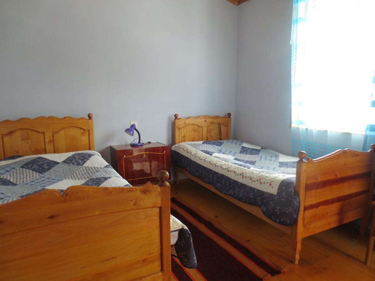 Irma Beso & Aleko Khergianis Guesthouse Mestia Luaran gambar
