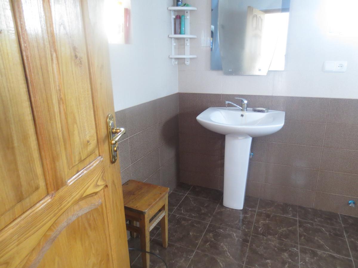 Irma Beso & Aleko Khergianis Guesthouse Mestia Luaran gambar